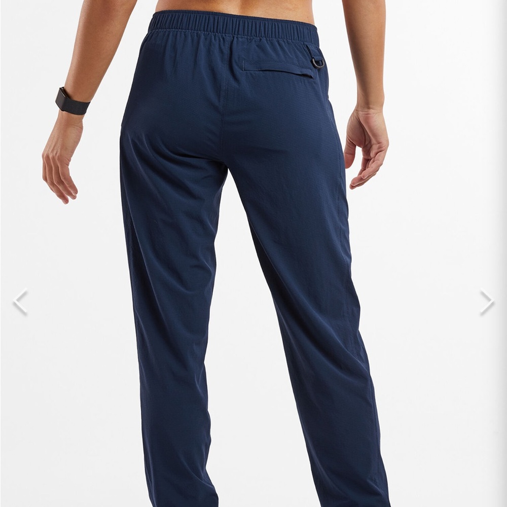 Title Nine Aero Tech Pants XL 16 Navy UPF 50 Hiking Travel Quick Dry - Picture 9 of 12